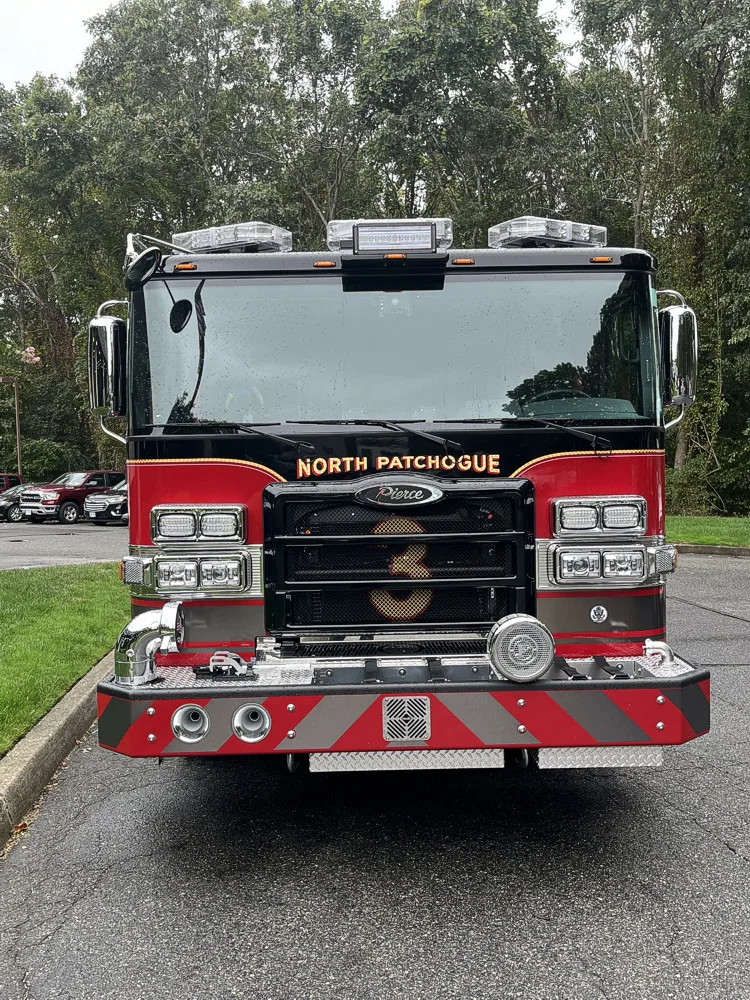 Pierce Enforcer Pumper exterior view, photo 24 of 43