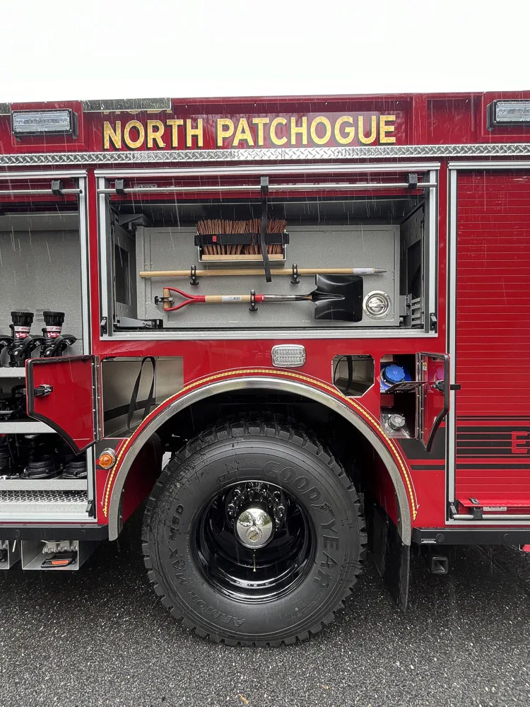 Pierce Enforcer Pumper exterior view, photo 27 of 43