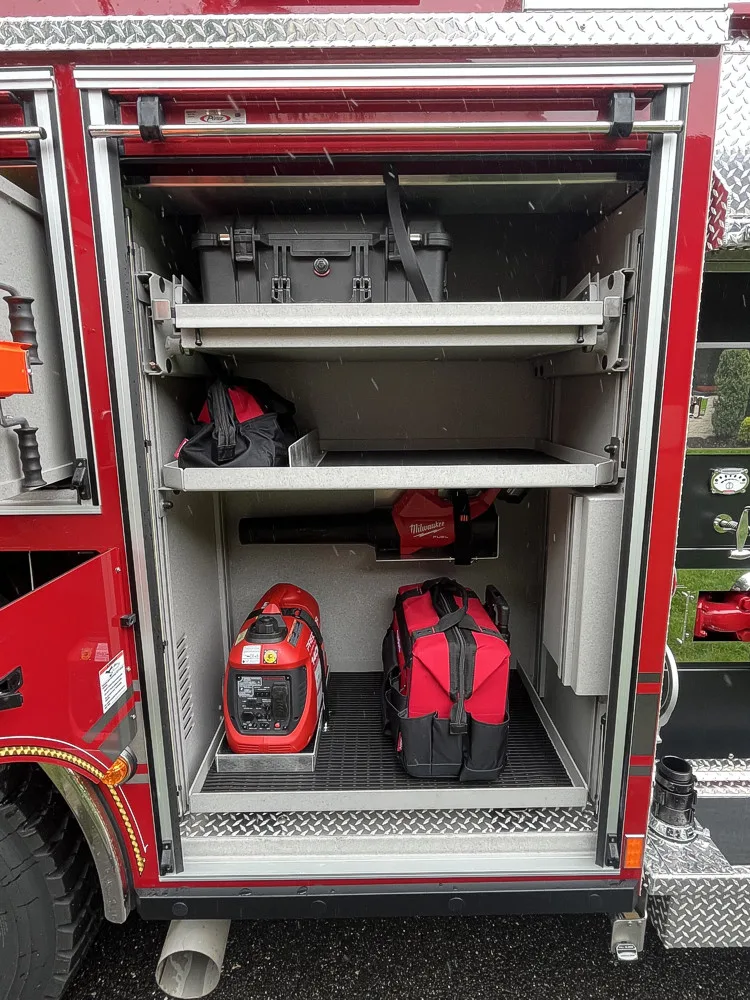 Pierce Enforcer Pumper exterior view, photo 34 of 43