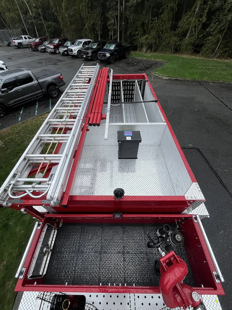 Pierce Enforcer Pumper exterior view, photo 39 of 43