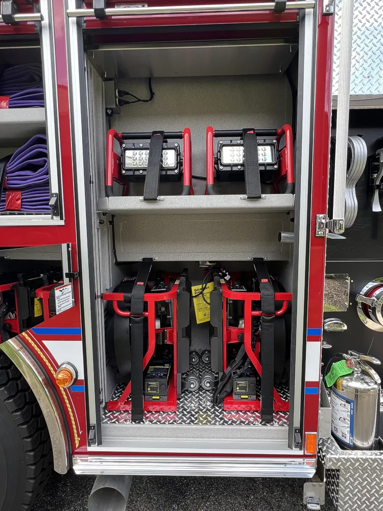 Pierce Enforcer Pumper exterior view, photo 16 of 35