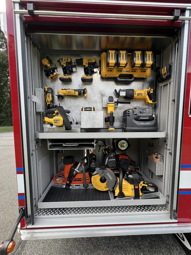 Pierce Enforcer Pumper exterior view, photo 18 of 35