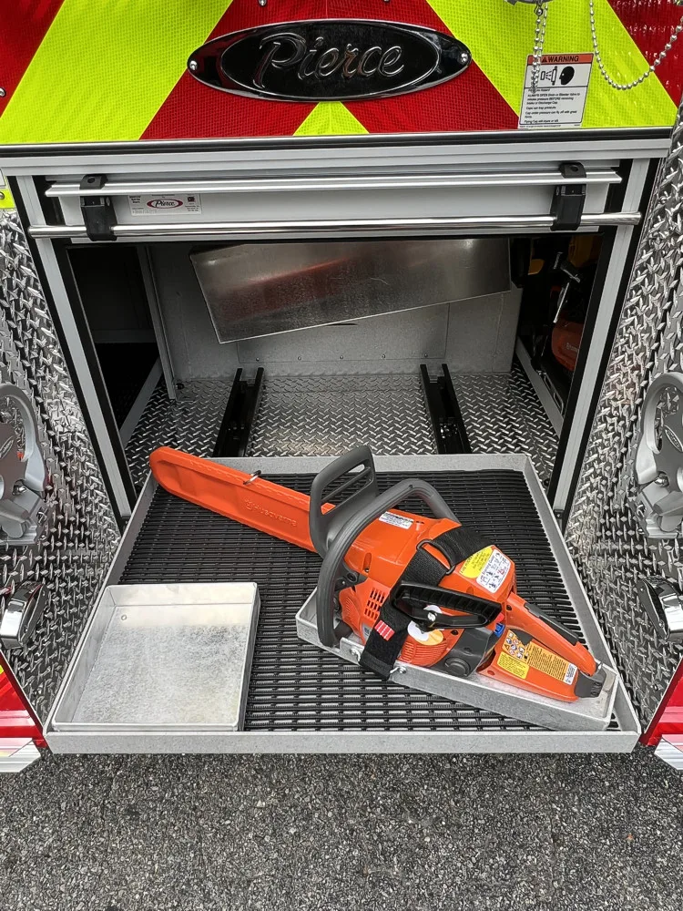 Pierce Enforcer Pumper exterior view, photo 20 of 35