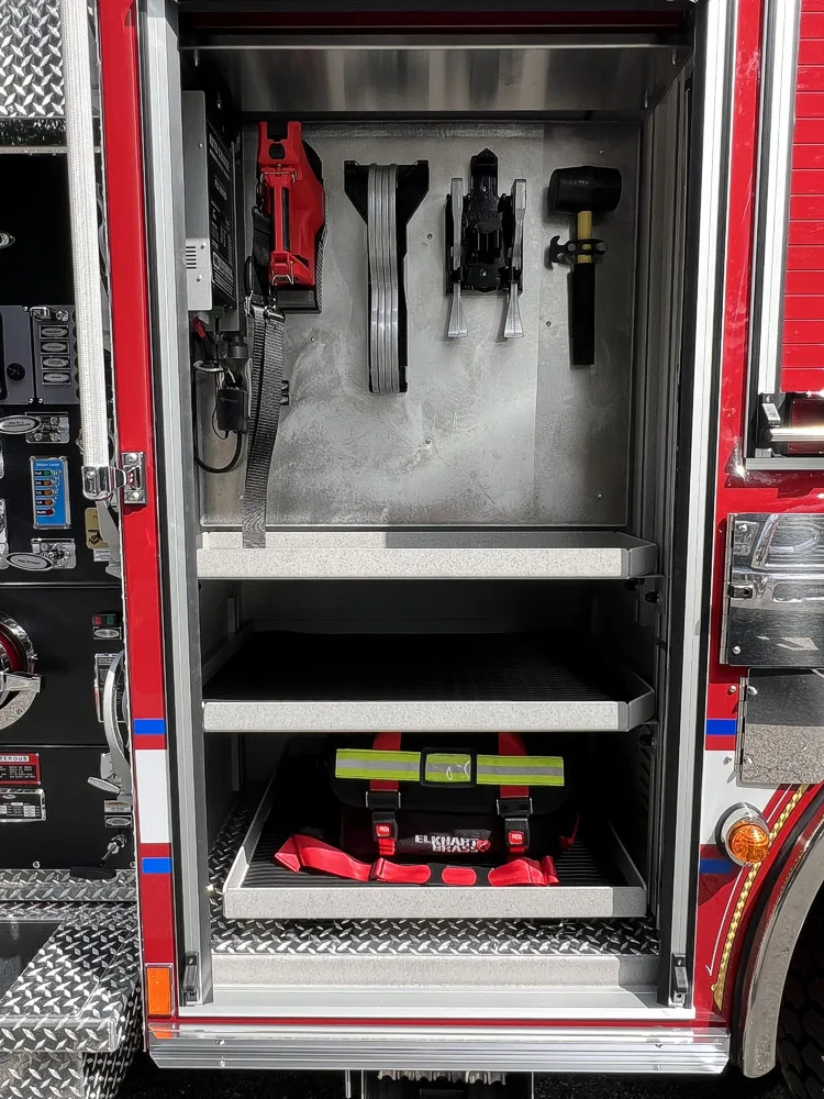 Pierce Enforcer Pumper exterior view, photo 25 of 35