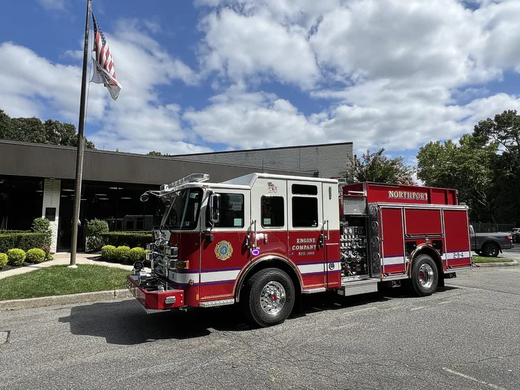 Pierce Enforcer Pumper exterior view, photo 35 of 35