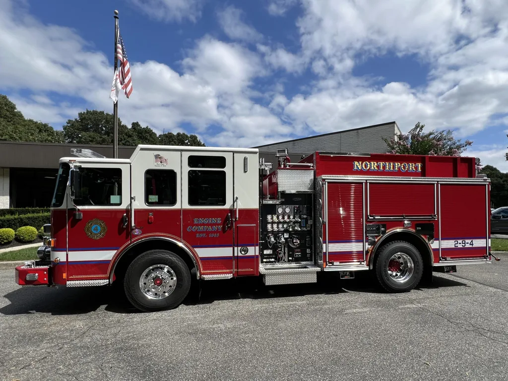 Pierce Enforcer Pumper exterior view, photo 5 of 35