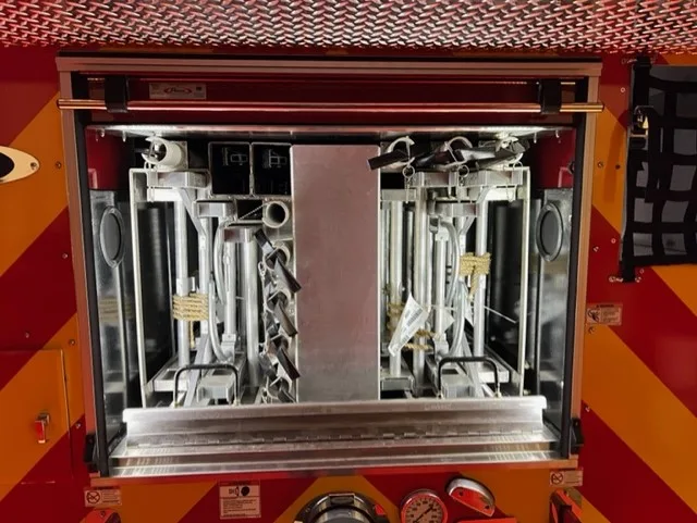 Pierce Velocity Aerial exterior view, photo 14 of 36