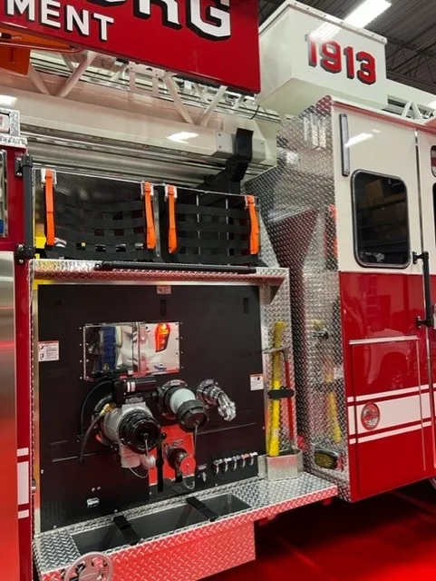 Pierce Velocity Aerial exterior view, photo 21 of 36