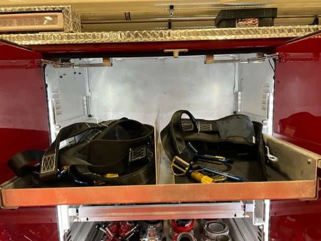 Pierce Velocity Aerial exterior view, photo 7 of 36