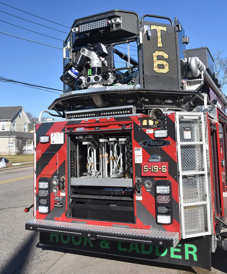 Pierce Velocity exterior view, photo 22 of 68