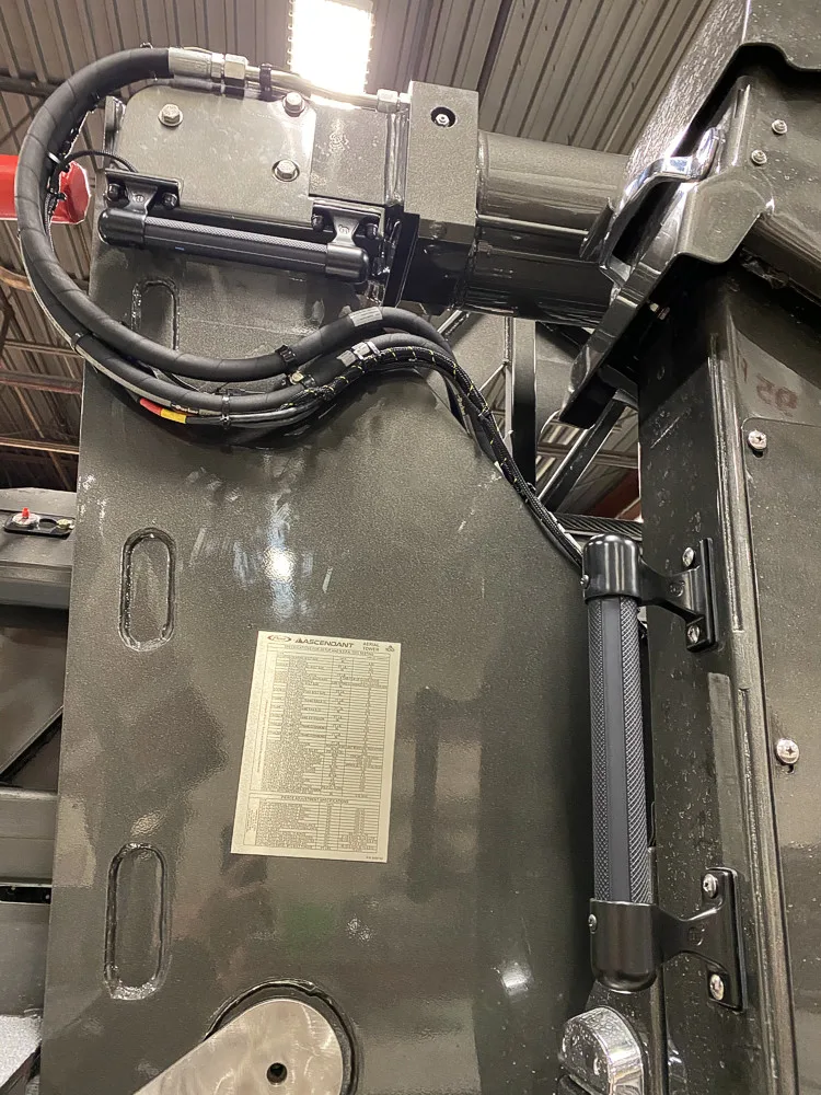 Pierce Velocity exterior view, photo 28 of 68