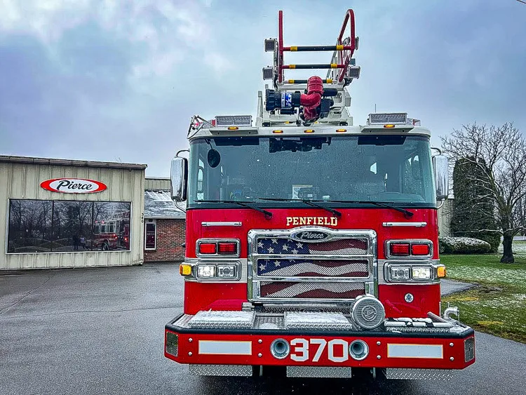 Pierce Enforcer Aerial exterior view, photo 2 of 42
