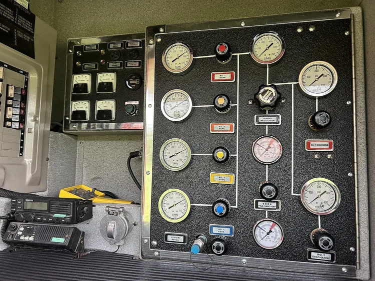 Pierce Rescue exterior view, photo 10 of 30