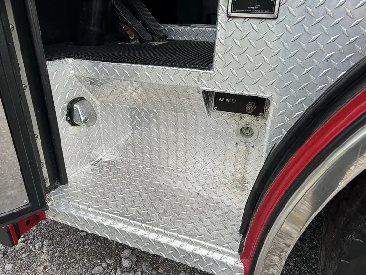 Pierce Rescue exterior view, photo 15 of 30