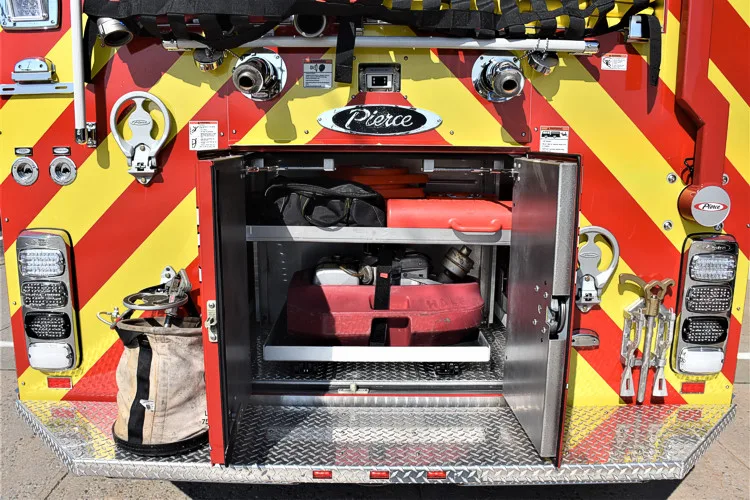 Rear intake compartment close-up showing large intake and rear hardware