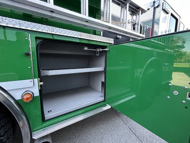 Pierce Enforcer Pumper exterior view, photo 11 of 36