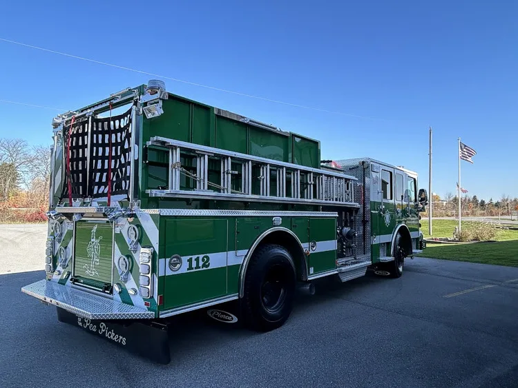 Pierce Enforcer Pumper exterior view, photo 2 of 36
