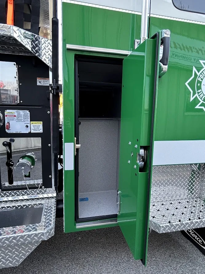 Pierce Enforcer Pumper exterior view, photo 32 of 36