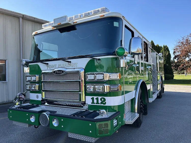 Pierce Enforcer Pumper exterior view, photo 33 of 36