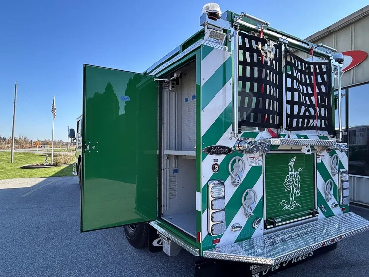 Pierce Enforcer Pumper exterior view, photo 8 of 36