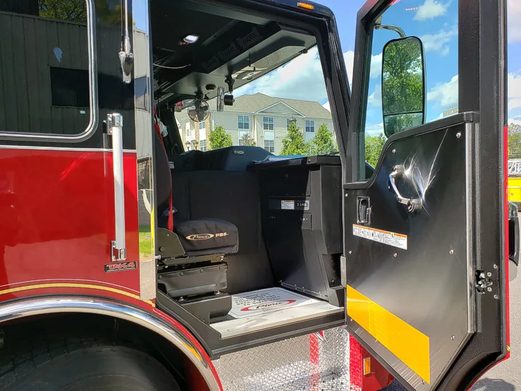 Pierce Velocity exterior view, photo 13 of 34