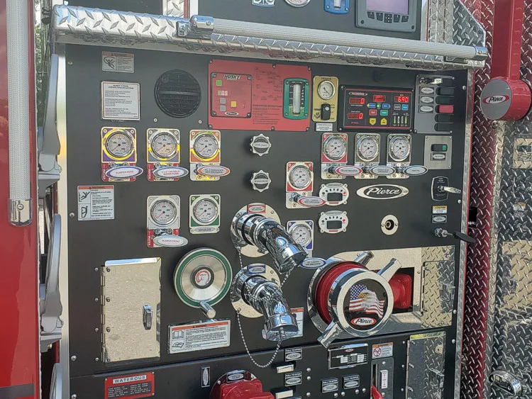 Pierce Velocity exterior view, photo 26 of 34