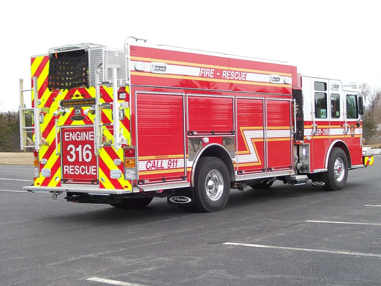 Pierce Pumper exterior view, photo 2 of 4
