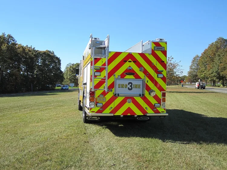 Rear-right exterior view showing rear body corner and side profile