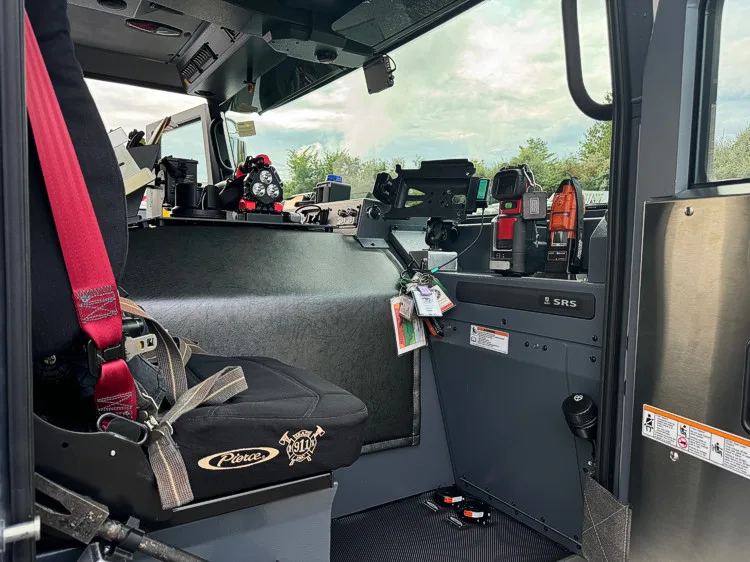 Pierce Enforcer Pumper exterior view, photo 11 of 28