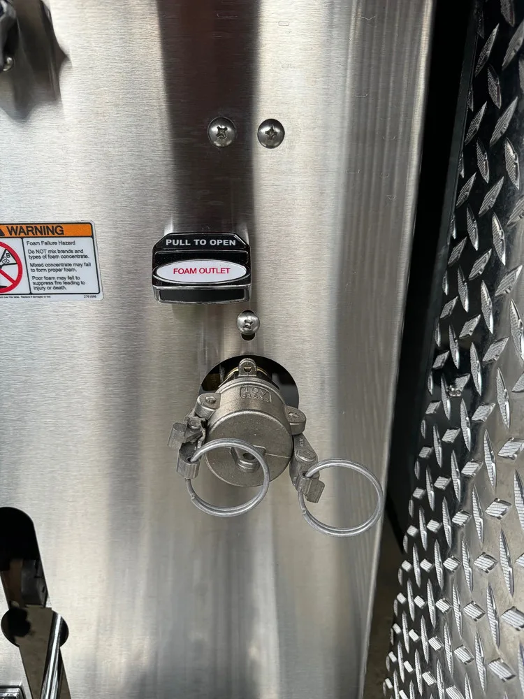 Pierce Enforcer Pumper exterior view, photo 21 of 28