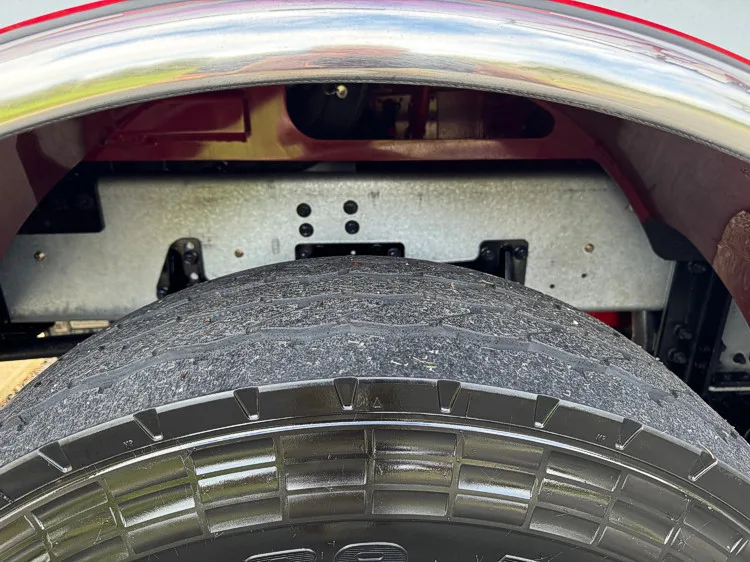 Pierce Enforcer Pumper exterior view, photo 9 of 28