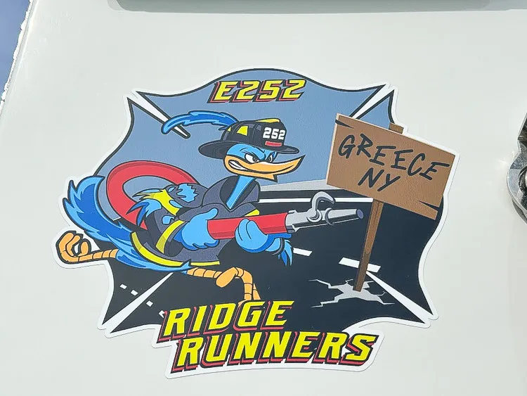 Pierce Saber Pumper exterior view, photo 18 of 32