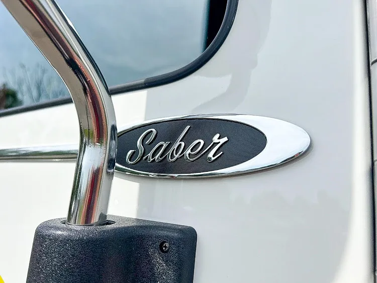 Pierce Saber Pumper exterior view, photo 22 of 32