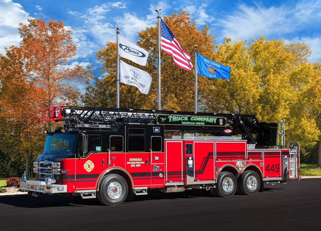Pierce Velocity Aerial exterior view, photo 2 of 3