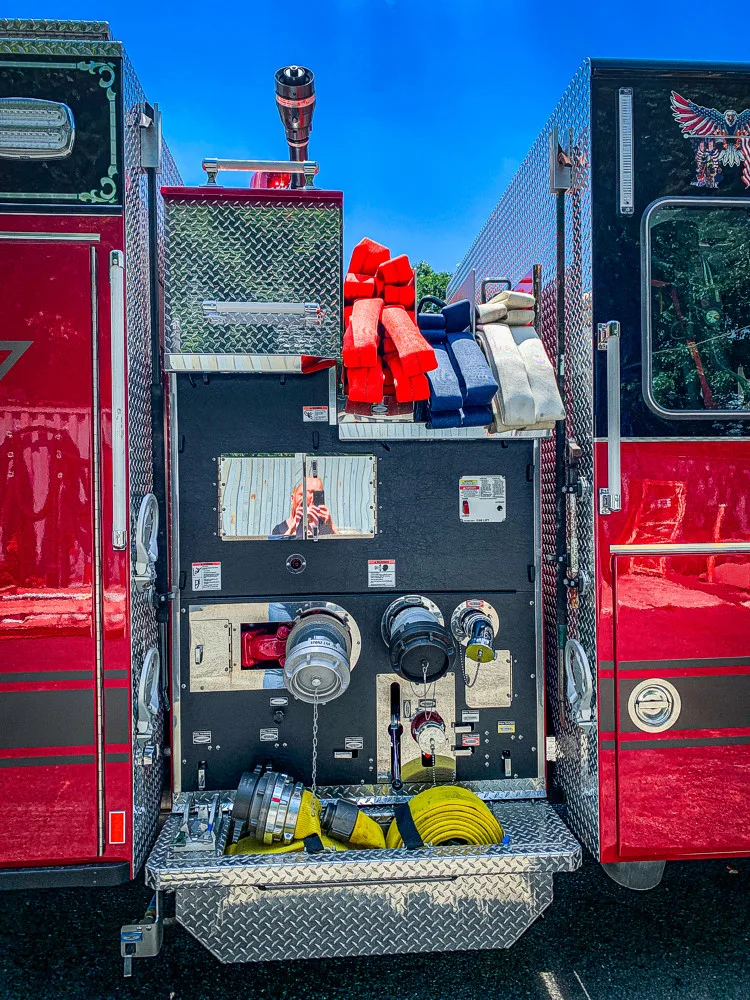 Pierce Enforcer Pumper exterior view, photo 10 of 34