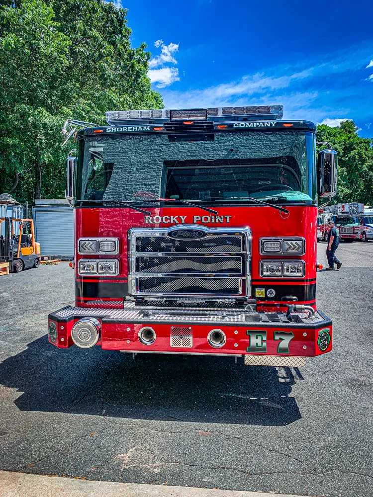 Pierce Enforcer Pumper exterior view, photo 12 of 34