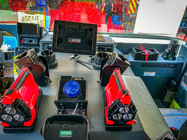 Pierce Enforcer Pumper exterior view, photo 34 of 34