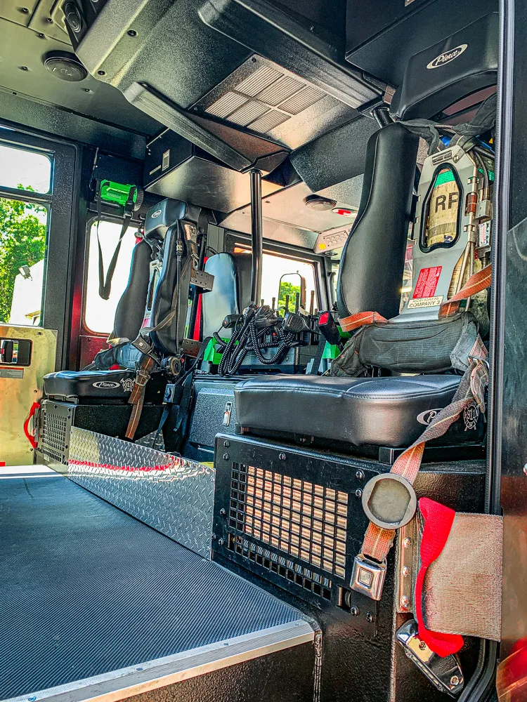 Pierce Enforcer Pumper exterior view, photo 9 of 34