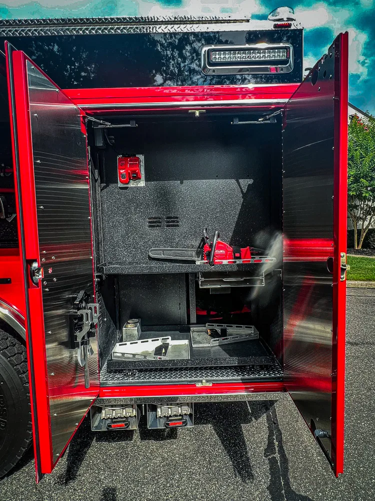 Pierce Enforcer Pumper exterior view, photo 17 of 32