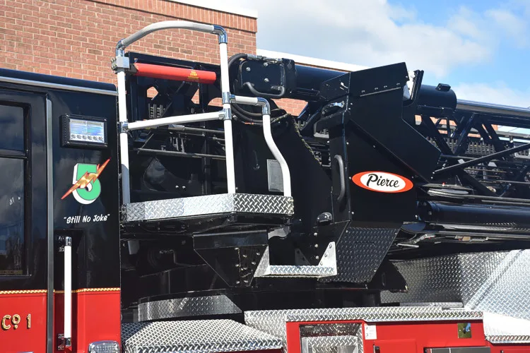 Pierce Arrow exterior view, photo 7 of 30