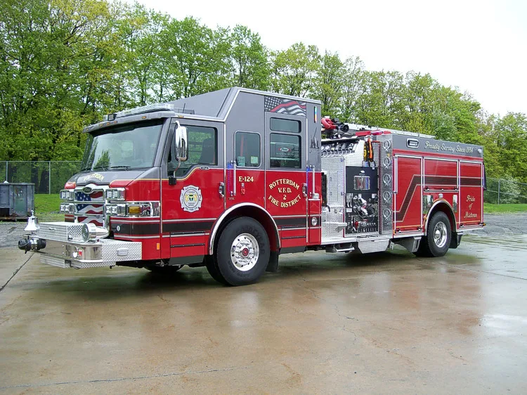 Pierce Pumper exterior view, photo 5 of 28