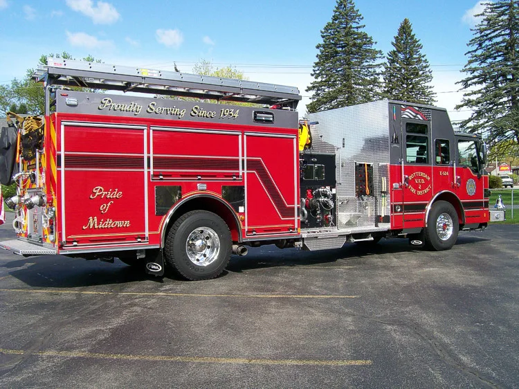 Pierce Pumper exterior view, photo 8 of 28
