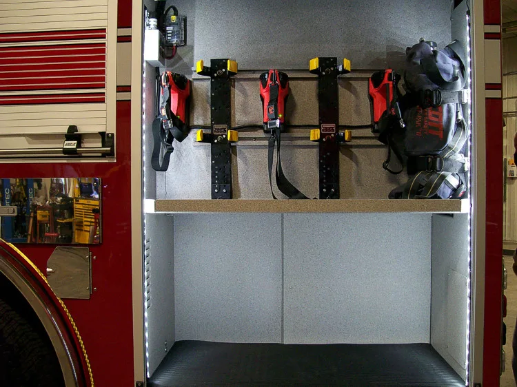 Pierce Saber Pumper exterior view, photo 18 of 29