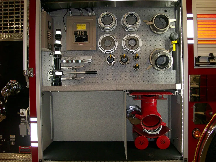 Pierce Saber Pumper exterior view, photo 23 of 29