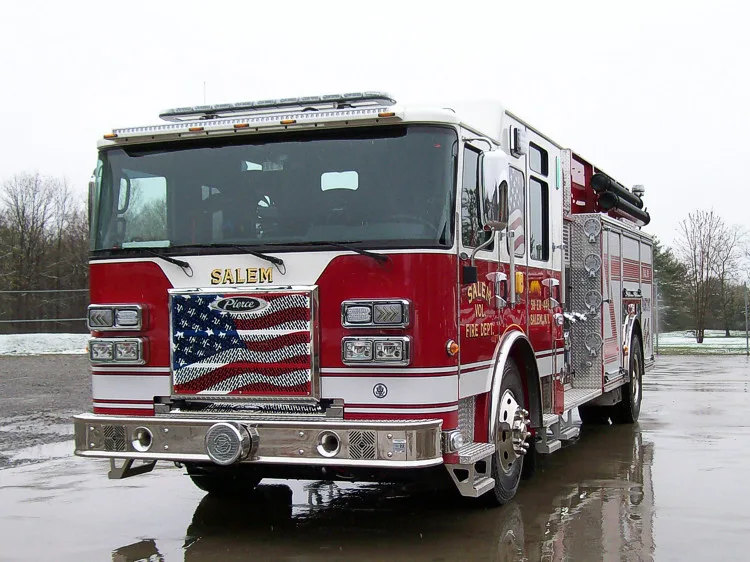 Pierce Saber Pumper exterior view, photo 5 of 29