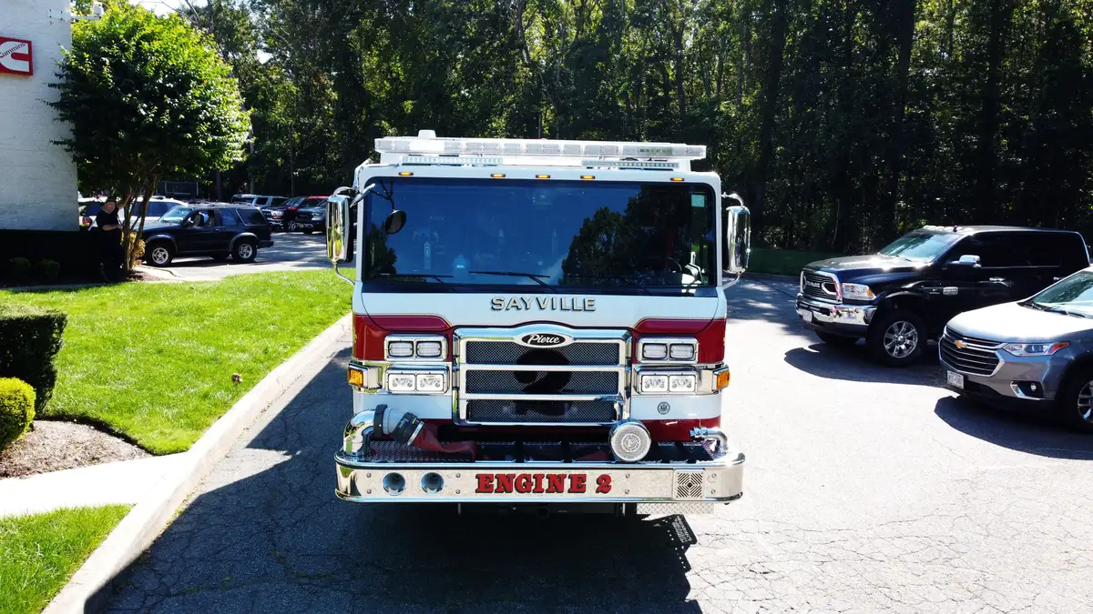 Pierce Velocity Rescue Pumper exterior view, photo 2 of 66
