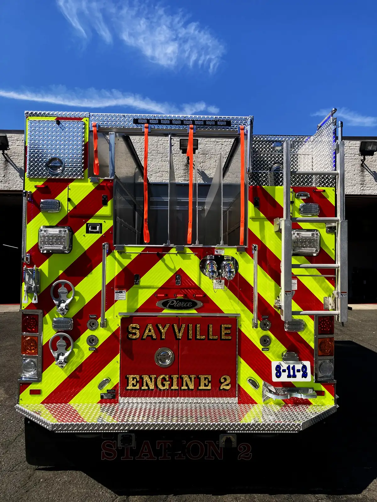 Pierce Velocity Rescue Pumper exterior view, photo 6 of 66