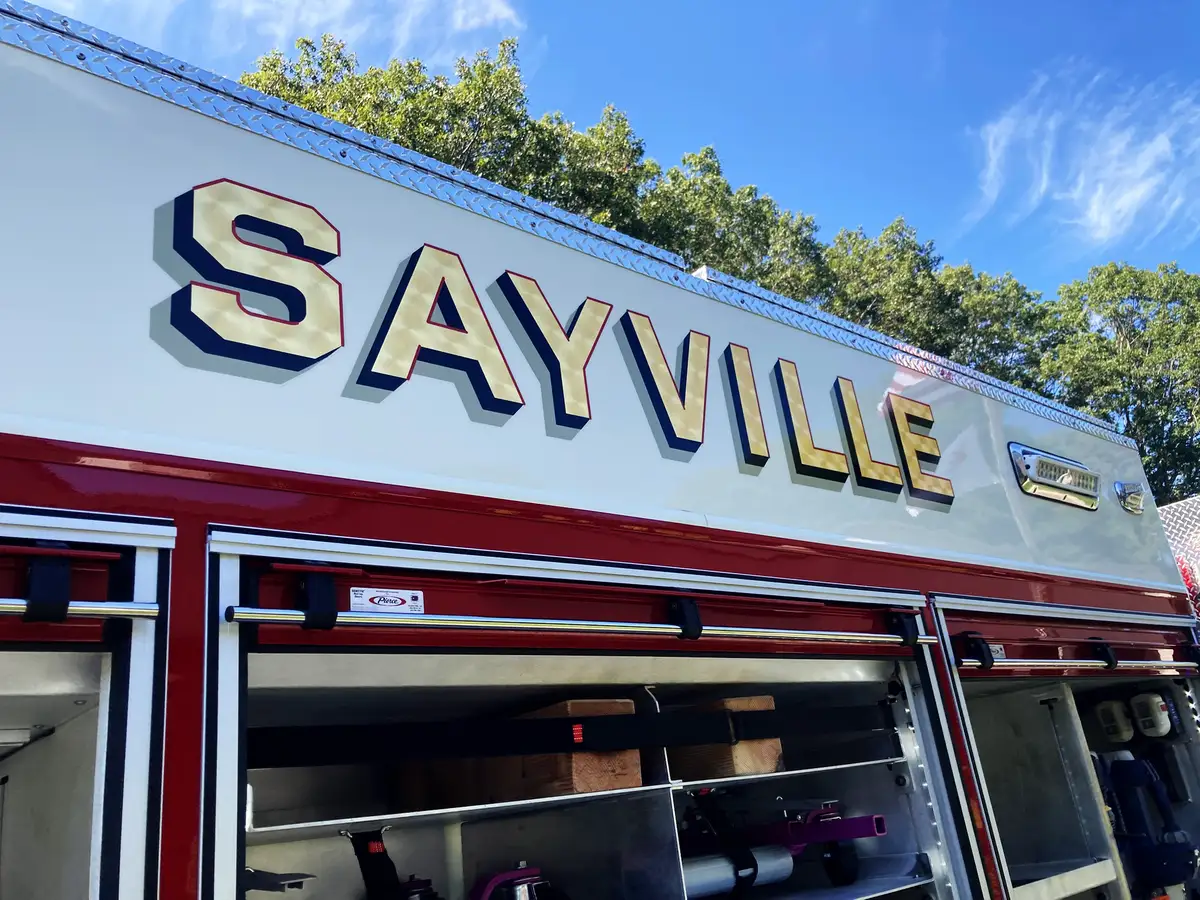 Pierce Velocity Rescue Pumper exterior view, photo 9 of 66