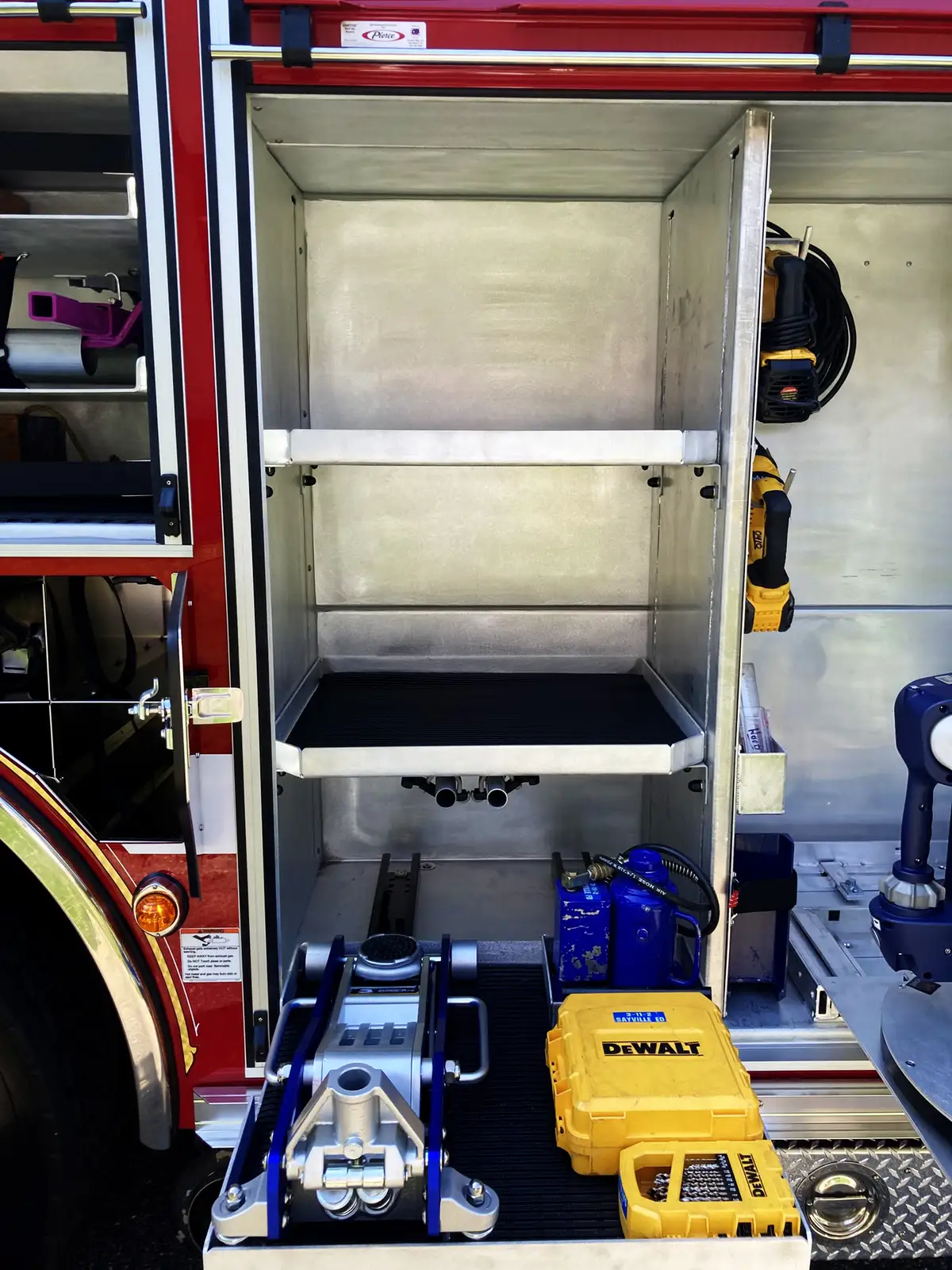 Pierce Velocity Rescue Pumper exterior view, photo 15 of 66