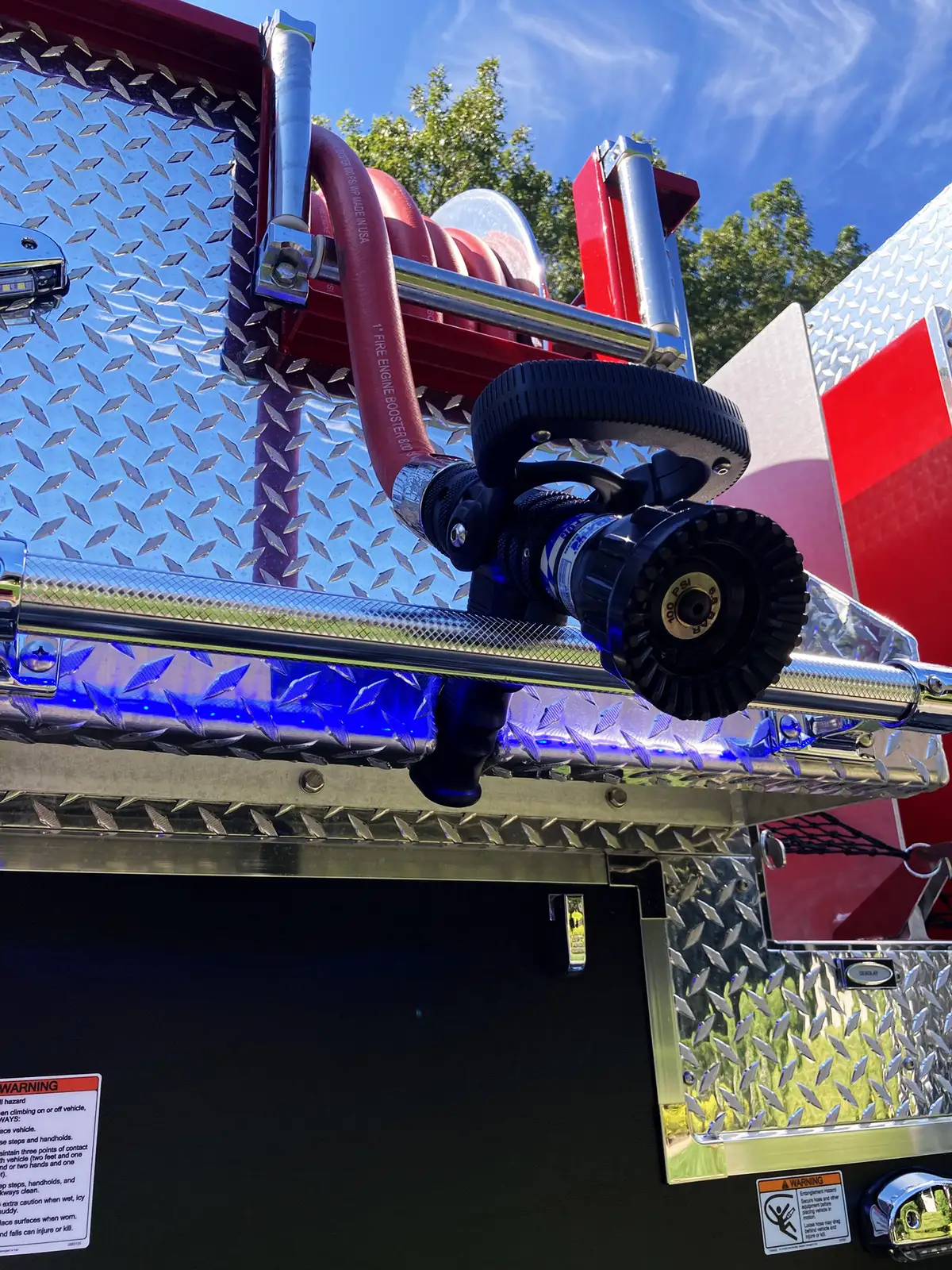 Pierce Velocity Rescue Pumper exterior view, photo 18 of 66